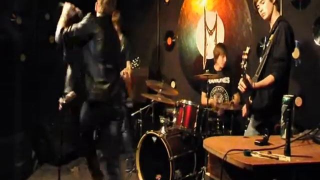 FOXES - Ты тупая! (Magic Club. Saratov) смотреть онлайн