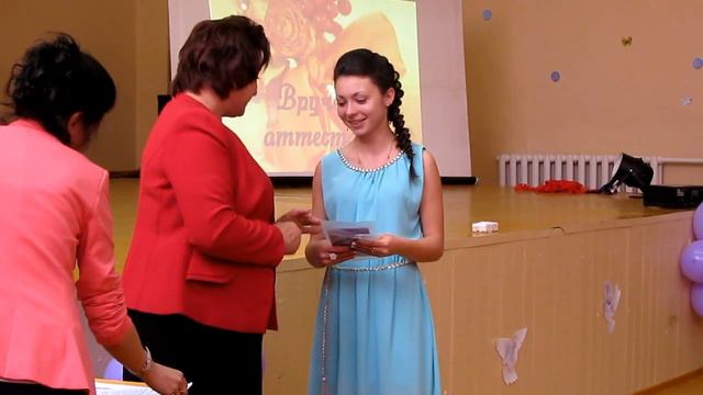 Выпускной 9 классы. ч-4(Луневская школа 2014-вручение аттестатов-1) смотреть онлайн
