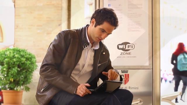 Toshiba Libretto W100 - Dual-Screen ultra-mobile companion смотреть онлайн