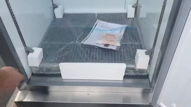 Refrigerator Competitor Series Reach-In Refrigerator Solid Doors 115 Volts 3 Shelves