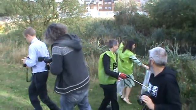 Keep Britain Tidy - Love Where You Live Day of Action Croydon.MPG смотреть онлайн