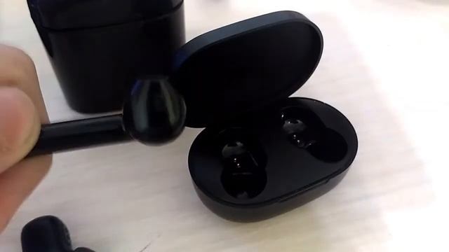 Сравнение наушников за 200 рублей и 2000 Xiaomi redmi airdots and Tws i-7 смотреть онлайн