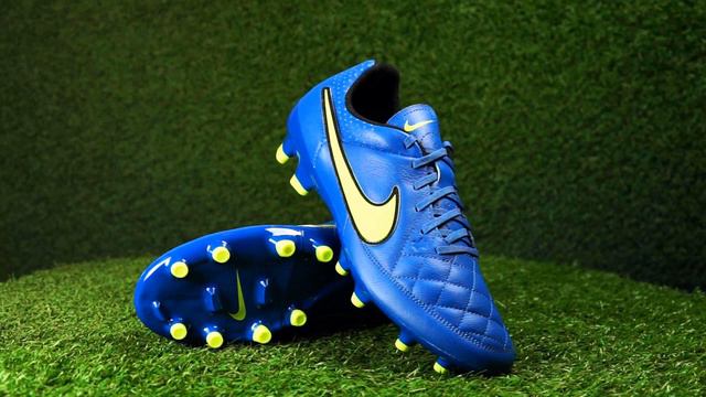 Беговые кроссовки для школьников Nike Revolution 4 Diffused Blue смотреть онлайн