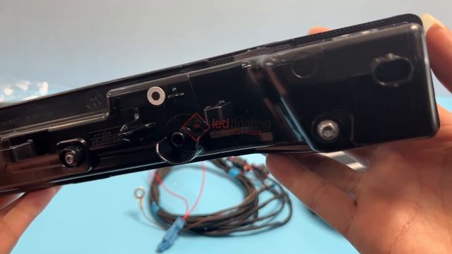 OEM ID4 Illuminate Emblem and Led Stripe смотреть онлайн
