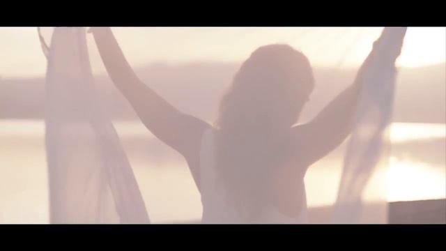 A Thing of Beauty New AHAVA Dead Sea Crystal Osmoter™ Facial Serum смотреть онлайн