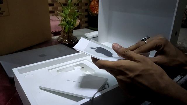 Apple Macbook Pro 2020 Unboxing (intel) смотреть онлайн