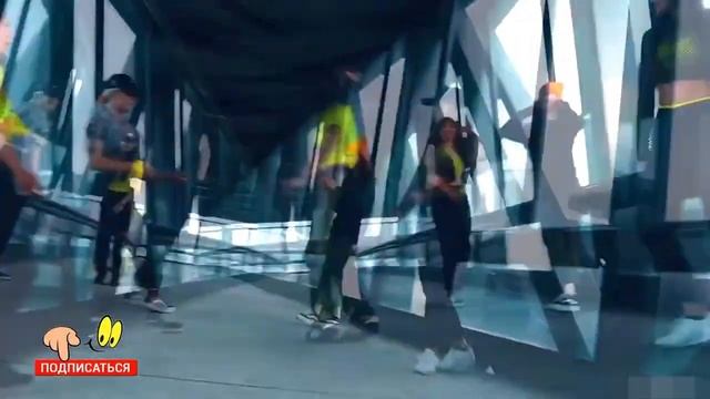 Танец диско. Музыка Бони М, строгий отец станцуют все.mp4 смотреть онлайн