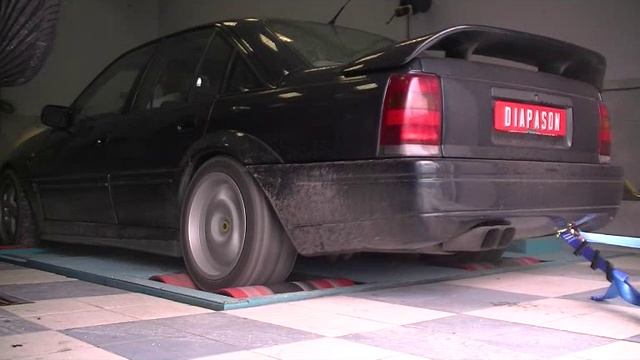 Dyno run - Passage au banc Omega Lotus смотреть онлайн