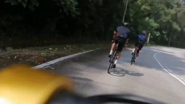 Folding Bike vs Road Bike at Genting Peras смотреть онлайн