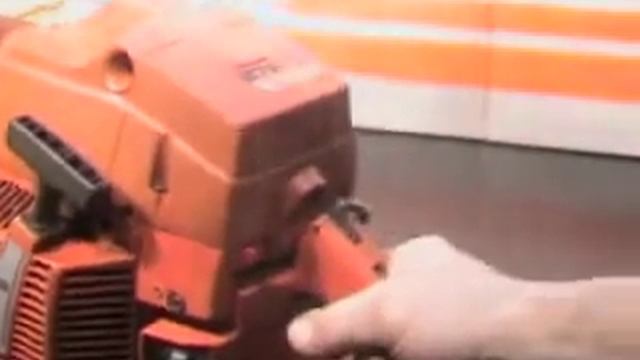 The chainsaw guy shop talk Husqvarna 272 XP chainsaw 5 3.AVI смотреть онлайн