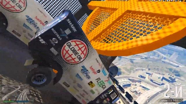 Опасное прохождение наклонных поверхностей на DUNE в GTA 5 Online смотреть онлайн