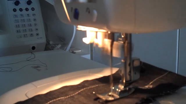 Juki HZL T-100 Sewing Machine смотреть онлайн