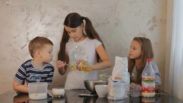 Пицца. Готовят дети. смотреть онлайн