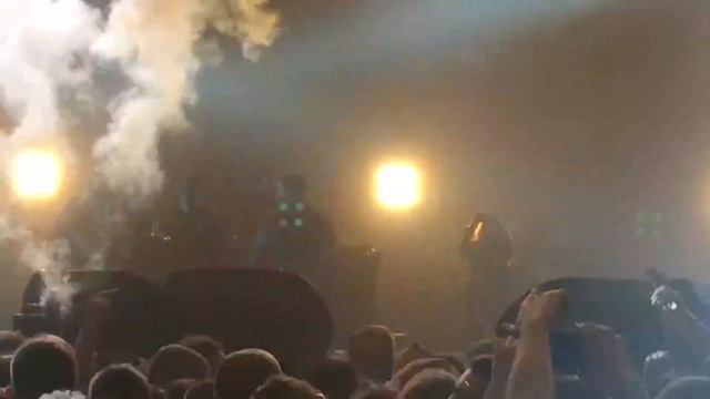 Макс Корж - Слово Пацана Киев 23.12 летающий чел смотреть онлайн