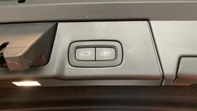 2018 Volvo V90 Cross Country T6 AWD in Hyannis, MA 02601 смотреть онлайн