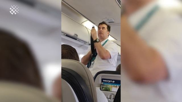 Flight attendant performs funniest safety routine смотреть онлайн