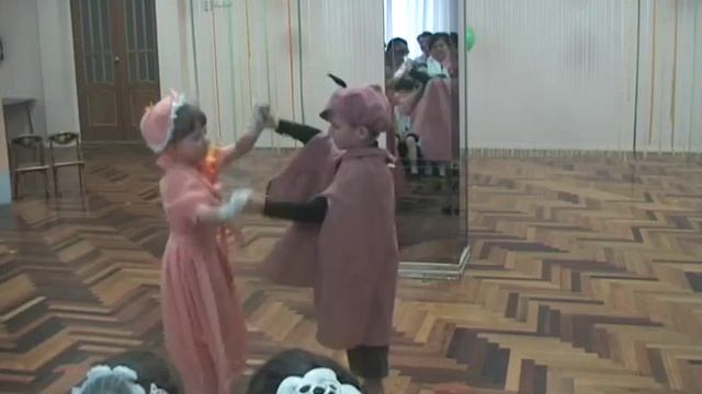Танец Лисы и Волка смотреть онлайн