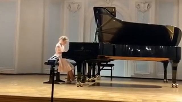 Э.Григ «Халлинг» смотреть онлайн