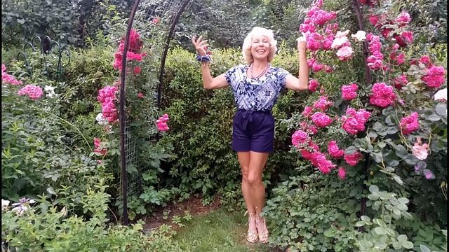 Любимым. Стихи "Три розы". Вера в любовь. Читает автор Ирина Зорина-Заря смотреть онлайн