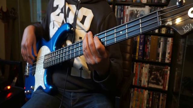Franz Ferdinand Take Me Out bass cover смотреть онлайн