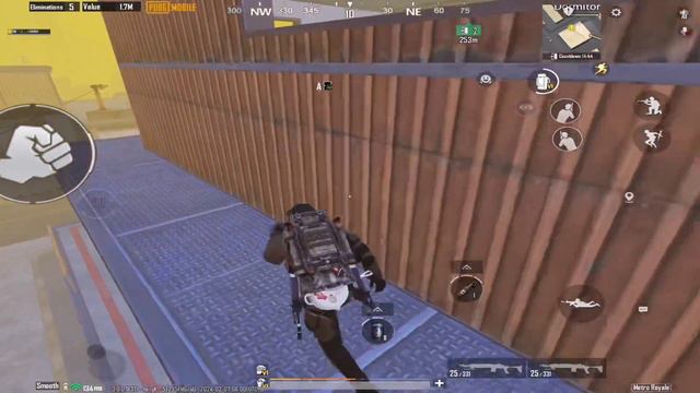 He Was Running Away Instead Of Fighting 🤑 Metro royale Mode Arctic Base смотреть онлайн