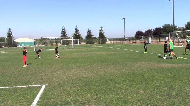 Soccer Concept Training: Passing and Movement Exercises - U10 Players смотреть онлайн
