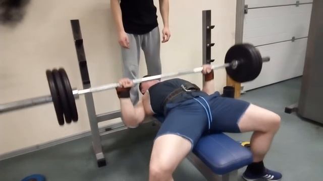 Это жим лёжа детка 110 на 5 раз смотреть онлайн
