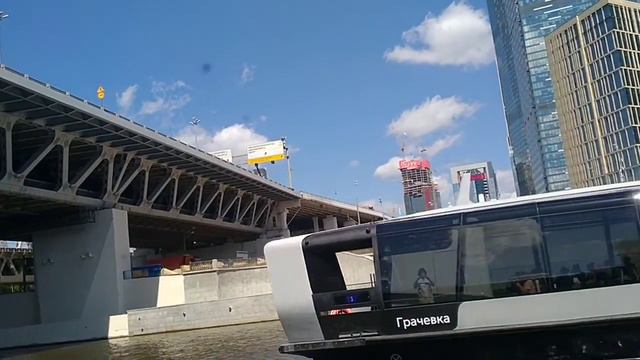 Обзор Речного Трамвая в Москве или Обзор АКВАБУСА!!!! смотреть онлайн