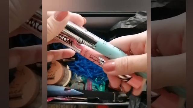 Распаковка бокса с косметикой Evelinecosmetics
