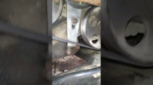 Пежо 406 1.8 16v Замена ролика натяжителя, ручейкового ремня.