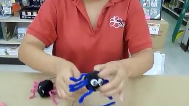 Crankin' Out Crafts -ep9 Halloween Bouncy Spider смотреть онлайн