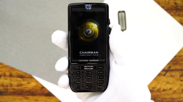 Ulysse Nardin Chairman — гибрид смартфона и механических часов смотреть онлайн