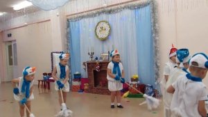 Танец Снеговиков в детском саду. Средняя группа.