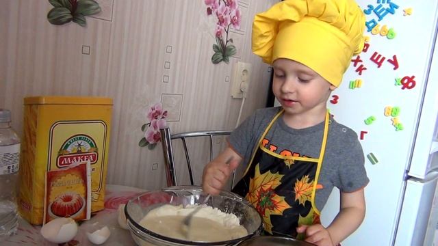 Мимесиваем оладьи!!! Knead pancakes! смотреть онлайн