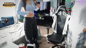 ПОКАЗЫВАЮТ СВОИ ПРЕЛЕСТИ ЧАТИКУ🥵