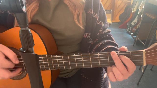 Rudolph the Red Nosed Reindeer - S1 Group Performance - guitar chords смотреть онлайн