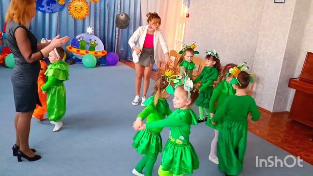 Хоровод "Йде весна доріжками" смотреть онлайн