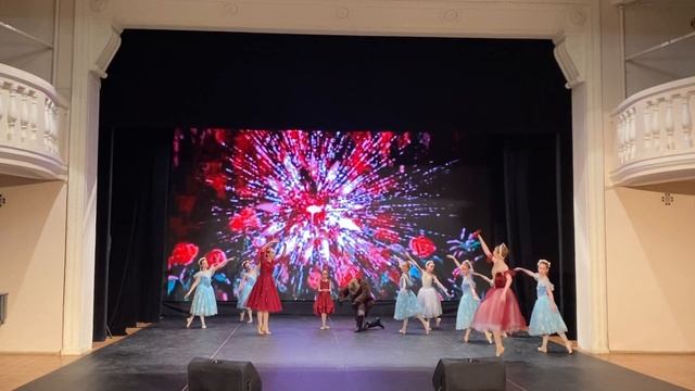 «Аленький цветочек»лучшая постановка года смотреть онлайн