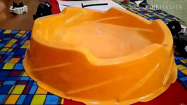 Мы сломали орену пока играли в бейблейд!!!?? Кто круче из волчков! смотреть онлайн