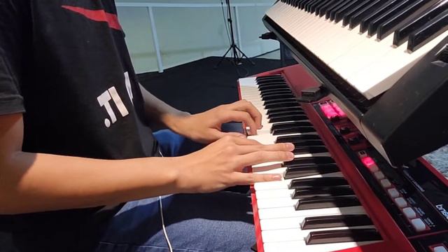 LAURA SOGUELLIS- EM TEUS BRAÇOS |Douglas Godoy Nascimento| #keyscam смотреть онлайн