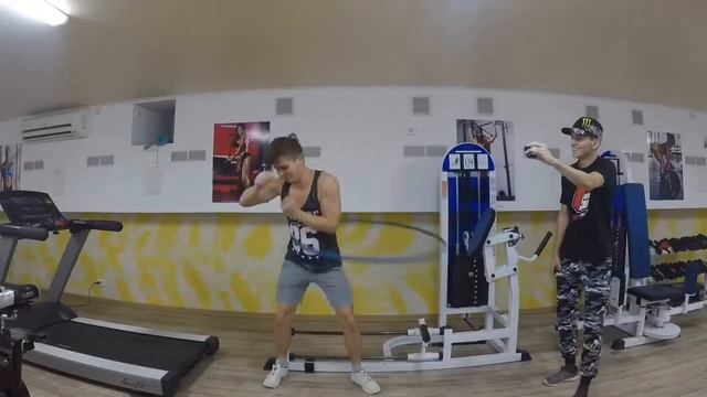 Влог: Курящая Студентка Качает Сочную Попу! смотреть онлайн