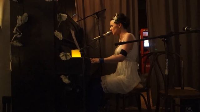 Кира Михеева and The BlueStocking (акустика, 27.10.2017, pt. 1/5) смотреть онлайн