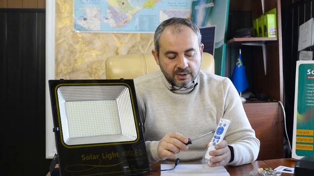 Обзор мощной новинки. Автономный уличный светильник 200Вт. смотреть онлайн