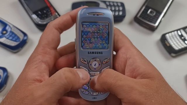 Samsung X100. Один из моих любимых телефонов в начале 2000х смотреть онлайн