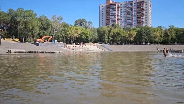 Ну как им запретишь? В Самаре появился стихийный пляж в парке "Молодежный" смотреть онлайн