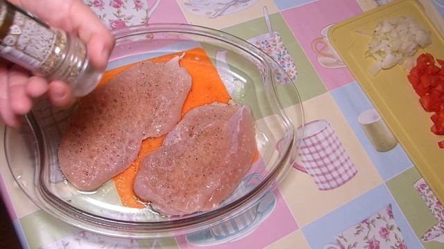 Проще простого! Запеченное куриное филе с овощами