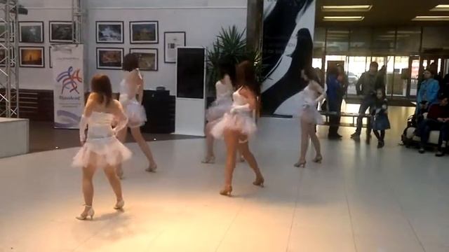 Международный днеь танца 29 апреля 2012 Видео 10 смотреть онлайн