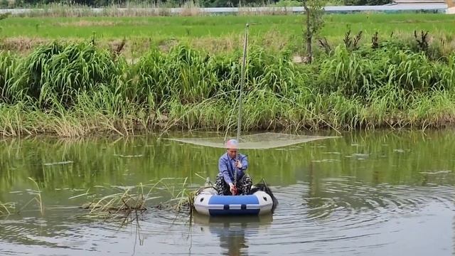 Рыбалка на паук в маленьком канале не долеко от города Ансан. Рыбалка в Корее #fishing смотреть онлайн