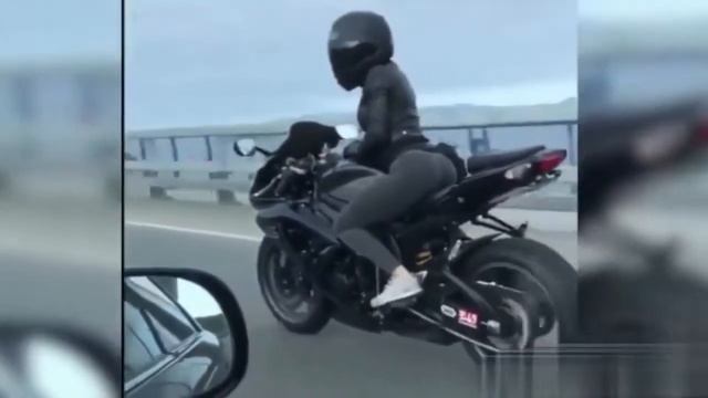 Что творят девчонки на байках смотреть онлайн