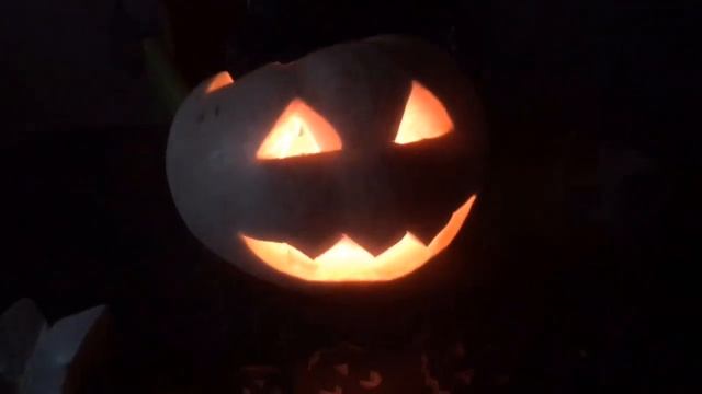 ХЭЛОУИН КАК СДЕЛАТЬ ТЫКВУ НА ХЭЛЛОУИН! Как сделать макияж на Halloween! смотреть онлайн